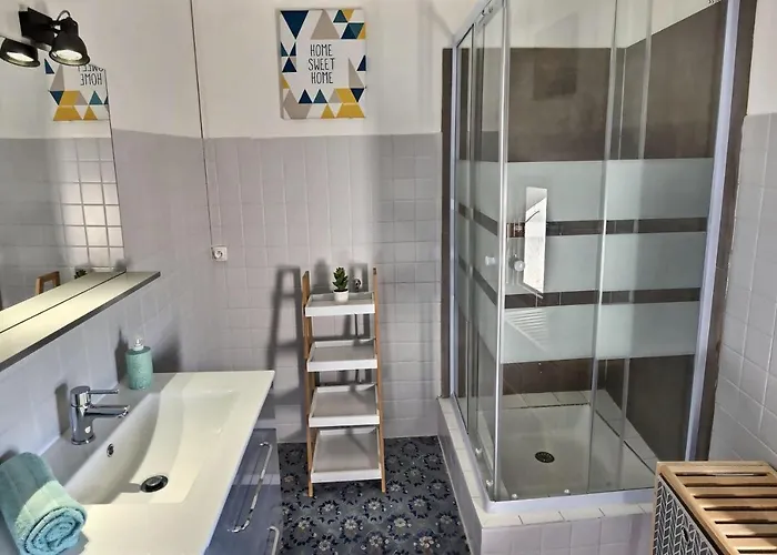 Vue Sur Les Toits, Lumineux #2 Апартаменты *